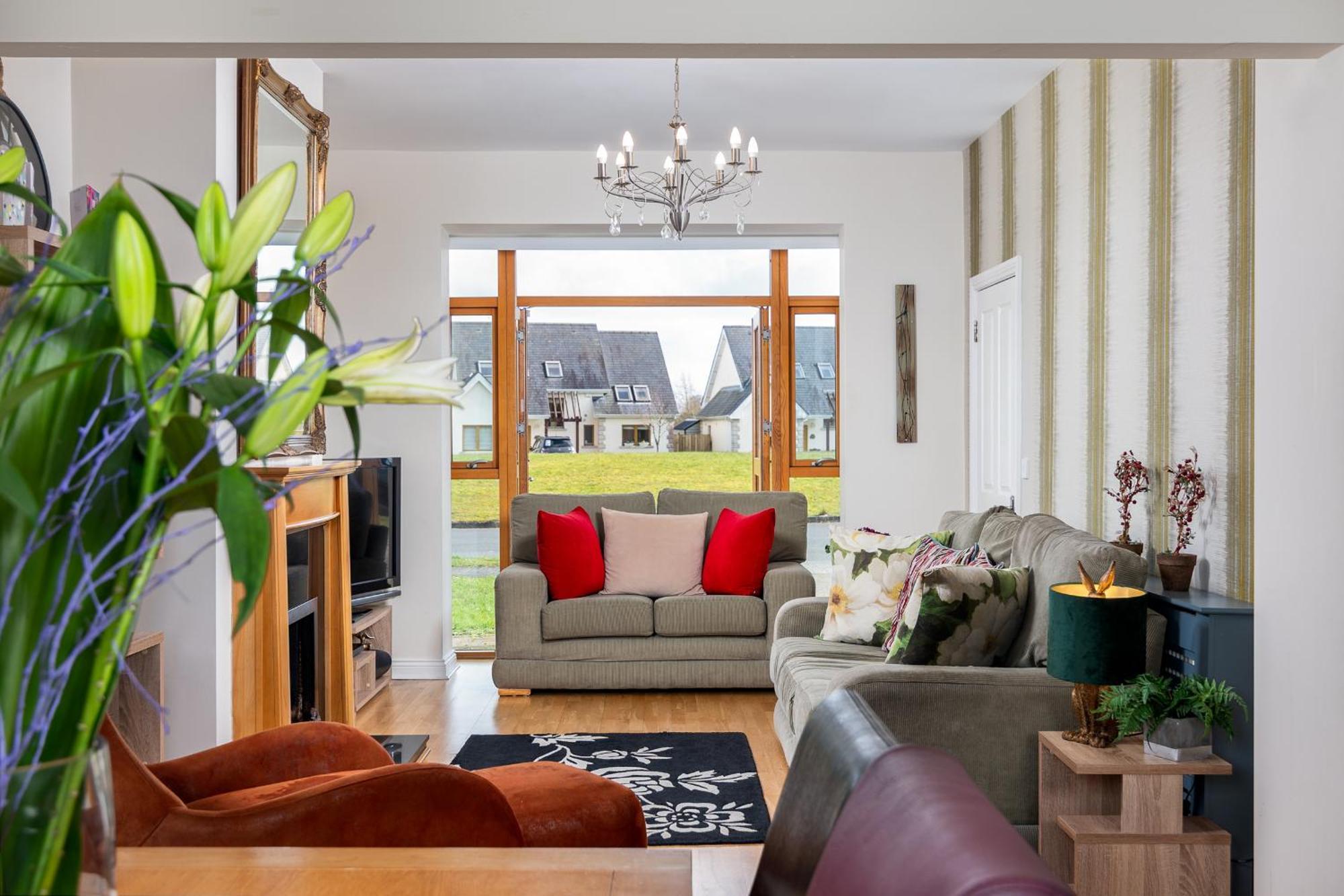Shannonside - Stylish 5 Bed Marina Home & 40Ft Mooring Termonbarry Екстер'єр фото