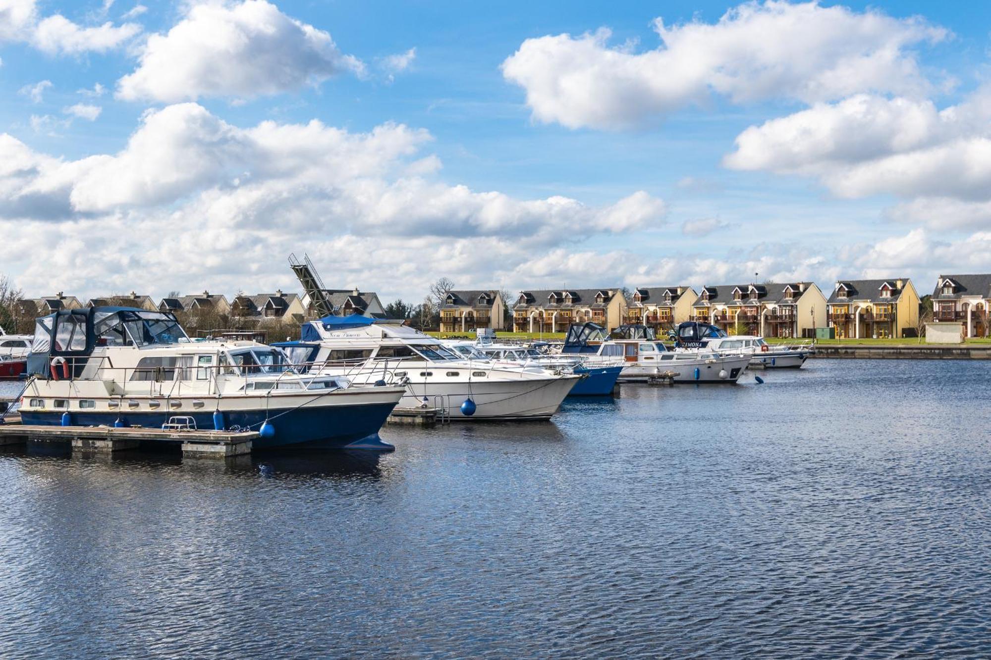 Shannonside - Stylish 5 Bed Marina Home & 40Ft Mooring Termonbarry Екстер'єр фото