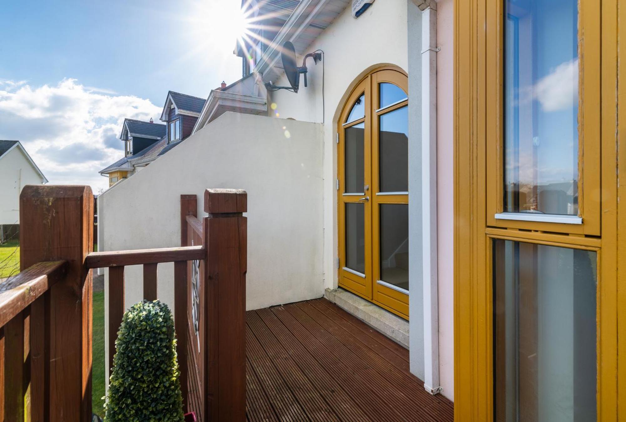Shannonside - Stylish 5 Bed Marina Home & 40Ft Mooring Termonbarry Екстер'єр фото